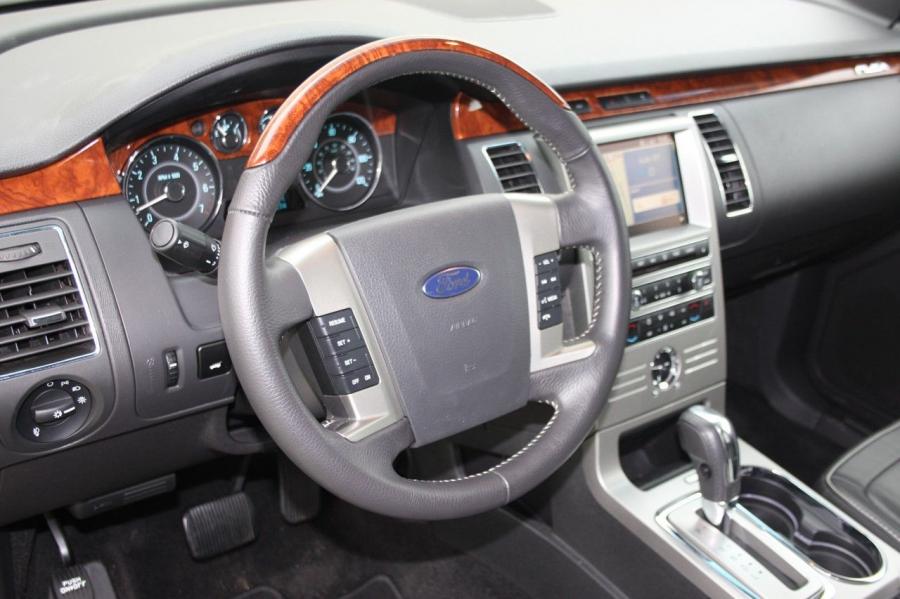  Ford Flex 2009 года  (фото 22 из 32)